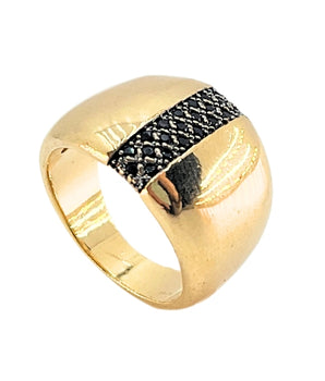 Anel Abaulado Faixa central cravejada em Microzircônias Negras Banhando a Ouro 18 K