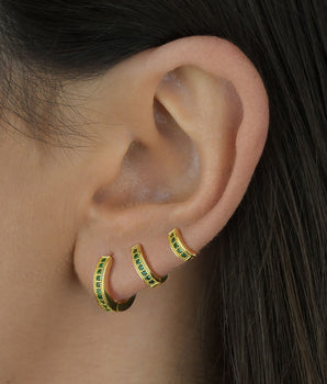 Trio de Argolinhas Cravejadas Esmeralda Banhado a Ouro 18K