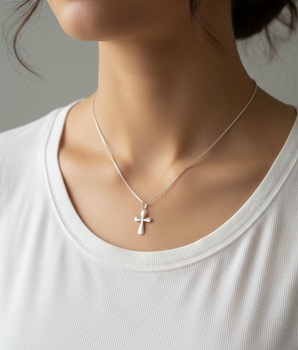 Gargantilha Cruz Minimalista Prata 925