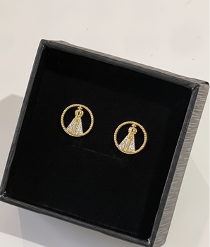 BRINCO MANDALA FÉ E LUZ BANHADO A OURO 18K